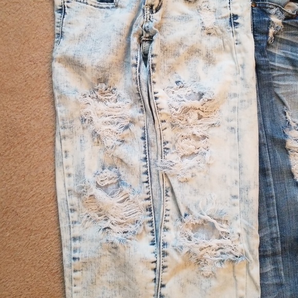 SOLD Ripped Jeans - Picture 2 of 3